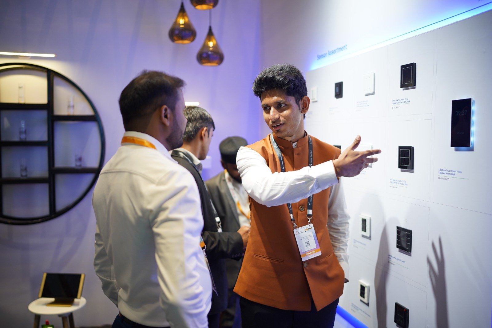 SmartHomeExpo2025 visitor interaction
